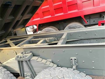 25トンは74790kmのマイレッジのユーロIIIのエミッション規格のまわりでHowoのダンプ トラックを使用しました