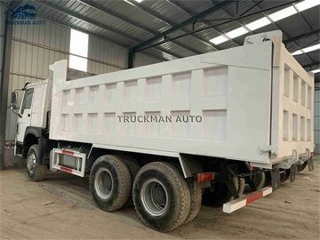 白い6x4は構造の採鉱輸送のためにHowoのダンプ トラック18 CBM Cargoboxを使用しました